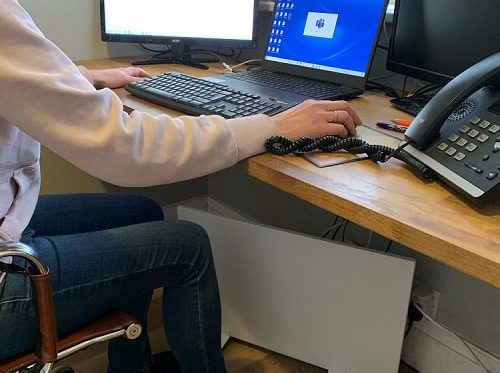 Herachel Select – 220 Watt Infrared Under Desk Heater